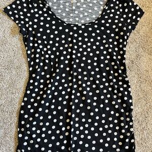Old Navy MATERNITY Black and White Polka Dot Scoop Neck Women’s Top Small